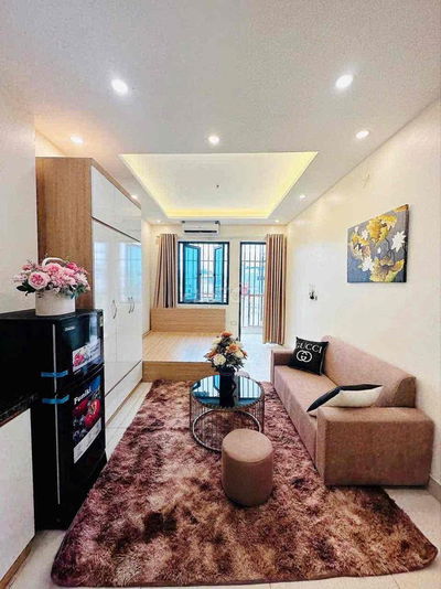 CHO THUÊ CCMN PHỐ MỄ TRÌ THƯỢNG. BAN CÔNG. THANG MÁY. GIÁ 5TR5