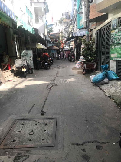 Bán Nhà 2 Tầng Hẻm Xe Hơi Lạc Long Quân DT 125m2 giá 11 tỷ