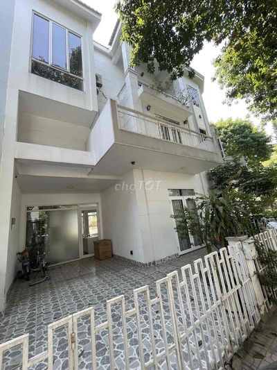 NHÀ NÀY KHÔNG MUA CÒN MUA NHÀ NÀO