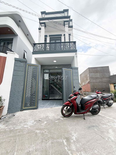 BÁN NHÀ 1 TRỆT 1 LẦU HOÀN CÔNG, TÂN VẠN. DT: 4x17= 63M2. GIÁ: 2TỶ750