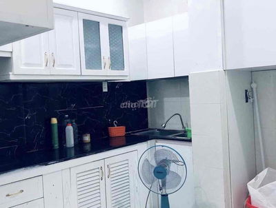 Cho thuê phòng giá 2,5tr/ tháng gần chợ Tân Hương ( chỉ cho nữ thuê )