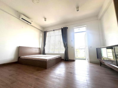 Căn hộ ban công full nội thất ngay nguyễn duy trinh