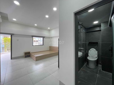 PENTHOUSE BAN CÔNG MỚI KENG - FULL NỘI THẤT MÁY GIẶT RIÊNG TIVI