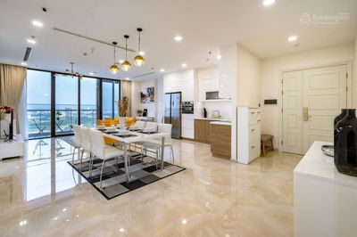 Chuyên bán căn hộ Vinhomes Golden River Ba Son 1, 2, 3, 4PN giá tốt nhất. LH 0901 692 ***