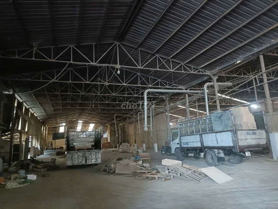 Cho thuê xưởng 1300m2.Pccc vách tường thẩm duyệt.Dĩ an ,Bình Dương