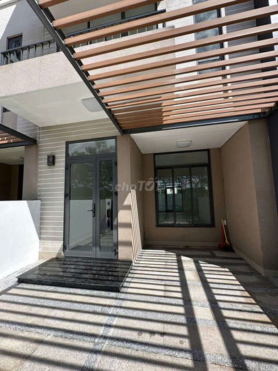 Nhà Biệt Thự mới 1 Trệt 2 Lầu 7x20m 6 Phòng Khu Nine south N.Hữu Thọ