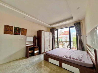 Full Nội Thất Ban Công, Ưu Tiên ở 2 Người, Tiện Sang Trung Tâm