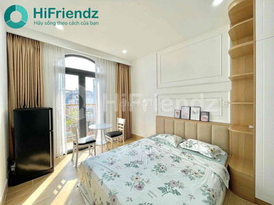 CĂN HỘ BAN CÔNG - MÁY GIẶT RIÊNG NGAY CÔNG VIÊN LÀNG HOA