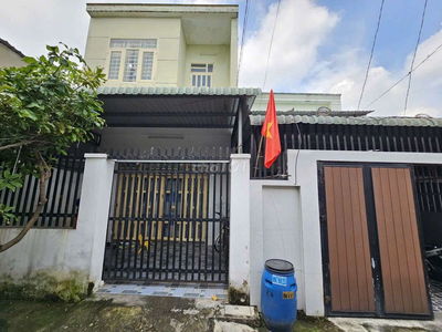 Nhà gần ngã ba Đông Tân  phường Tân Đông Hiệp ,Tp Dĩ An