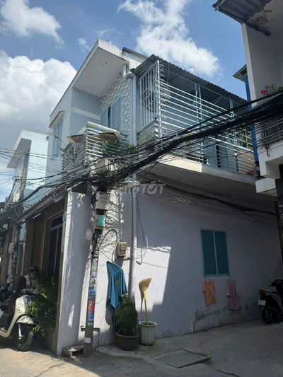 Nhà bán khu vực đường phạm hùng hẻm C2 thông gần chợ trường học  vv