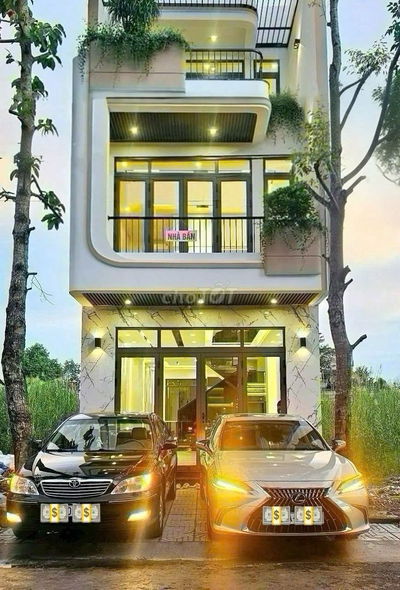 CẦN BÁN NHÀ 3 TẦNG MẶT TIỀN ĐƯỜNG D6 KHU HỒNG LOAN 6A