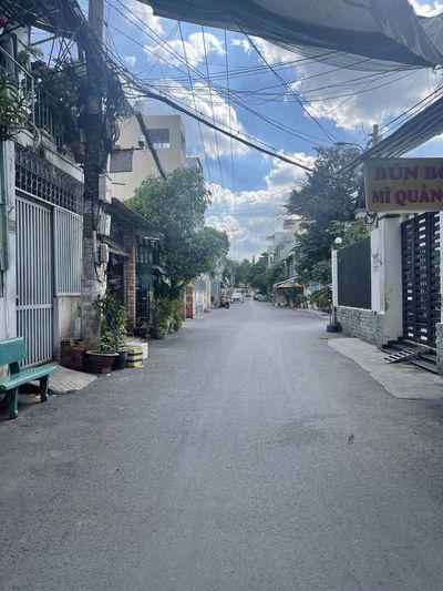 Nhà HXH gần BV Hồng đức Thống nhất P11, DT 5x19m, 3 lầu, 20tr/, 10.8ty