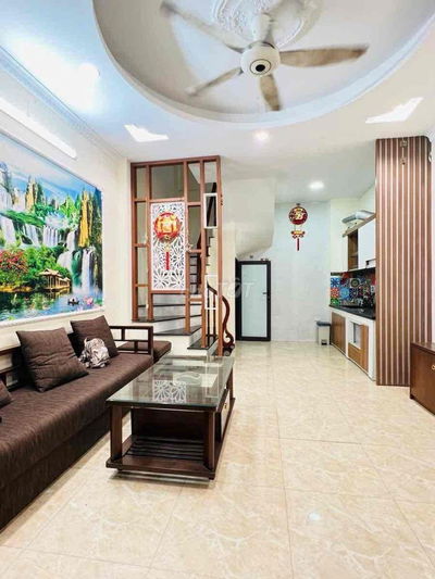 Bán nhà đẹp 4 tầng Bát Khối, DT: 30m2 full nội thất, Giá nhỉnh 5tỷ