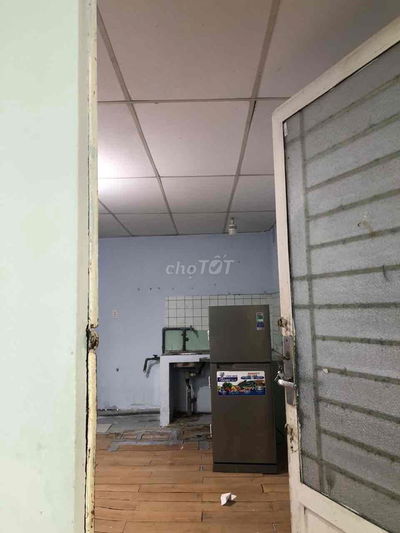 nhà liên kề một trệt một lầu ngã tư Bình triệu