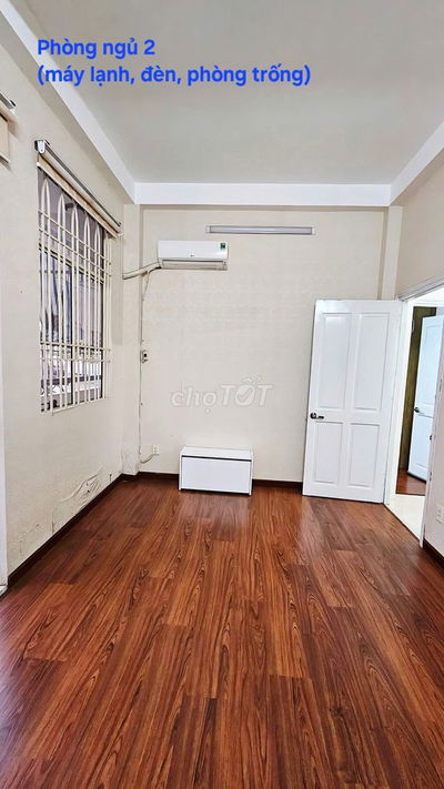 Cho Thuê Căn hộ 212B Nguyễn Trãi Ngay Ốc Đào, DT60m2 2PN,1wc.Giá 11tr