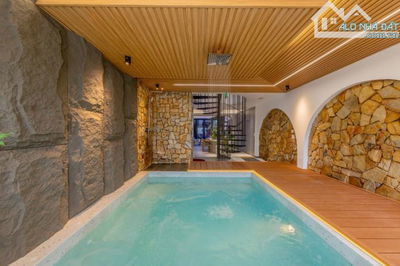 VILLA HỒ BƠI KHU BIỂN MÂN THÁi SƠN TRÀ  ĐANG CHO THUÊ CHỈ 11 X TỶ