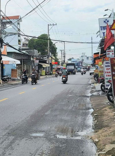NHÀ MẶT TIỀN LÔ GÓC,3 LẦU,NGANG 4M,THIÊN QUANG,TRUNG CHÁNH, HM,6,25 TỶ