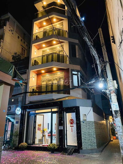 Bình thạnh, nhỉnh 7T, 4pn, hẻm xe hơi