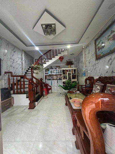 Cần Chuyển Nhượng Nhà 4 Tầng Mặt Tiền Đường Liên Hoa - Ngay Gần Chợ