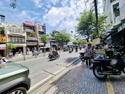 Bán nhà đường Tùng Thiện Vương P.12 Q8 - Ngang 3,5m x 13,8m