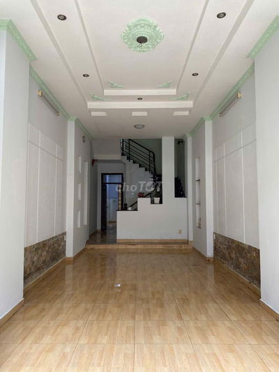 Cho thuê nhà 2 lầu mt đường 43 Tân Quy, giá 25tr