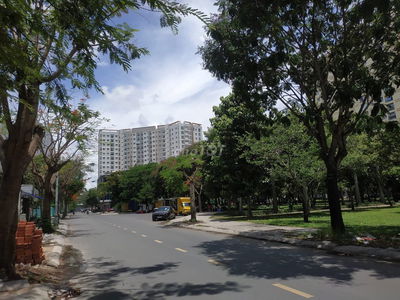 Căn hộ 67 mét, view hồ bơi hướng Đông, 2PN 2WC, quận 2 rất đẹp