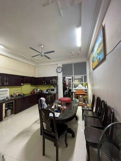 Cần bán nhà mặt tiền đường phước long B quận 9