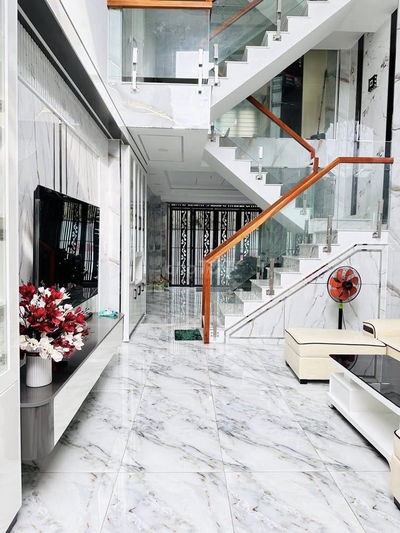 Nhà mới 5  lầu gần Mặt tiền HÀ HUY GIÁP, DT 53m2 (4 x 14), hẻm ô tô 8m