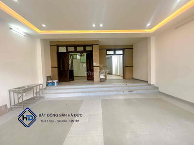 Nhà 2 lầu 8x25 mặt tiền đường nhánh cách Lê Thị Riêng 50m