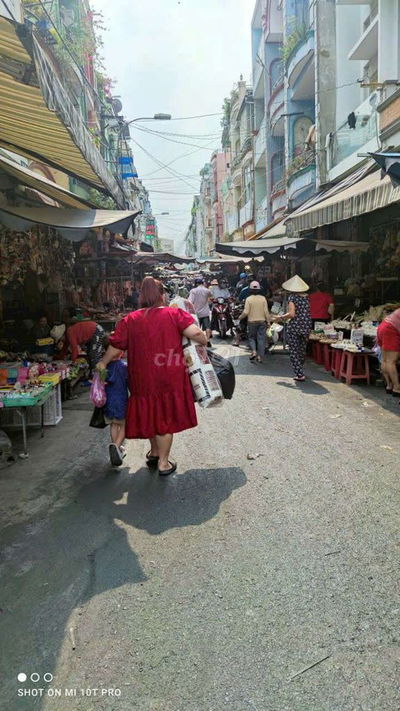 cần bán nhà trong lòng chợ sơn kỳ Q Tân Phú (cũ)