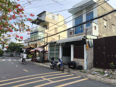 NHÀ TT.HÓC MÔN 2 TẦNG 3PN 2WC – DTSD 100M2– MẶT TIỀN NHỰA 8M THÔNG