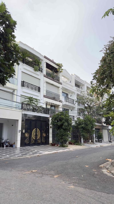 Nhà đẹp MT đường số 1B khu Ao Sen Tên Lửa, Bình Tân