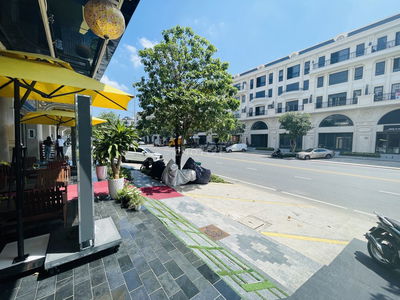 Cho thuê shophouse. Mặt tiền Đinh Thị Thi, Khu đô thị Vạn Phúc