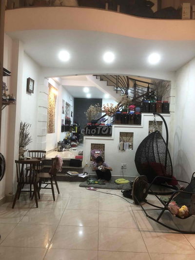 Bán nhà Gò Dầu 4x14, 3 tầng 3pn, 4wc giâ : 5,850 tỷ tl