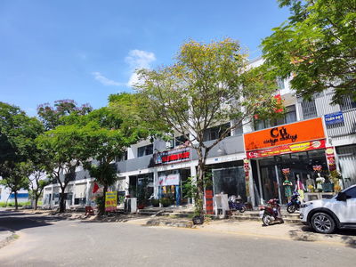 Căn góc shophouse Đông Tăng Long 200m2 nhà 3 tầng giá rẻ nhất sổ riêng