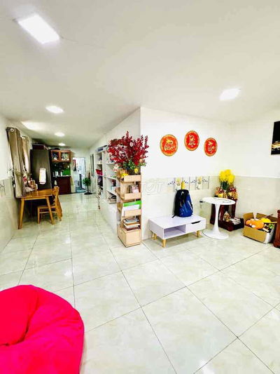 Bán nhà đẹp 1 trệt 1 lầu 67 M2 - 5 phòng ngủ 4 WC, tặng full nội thất