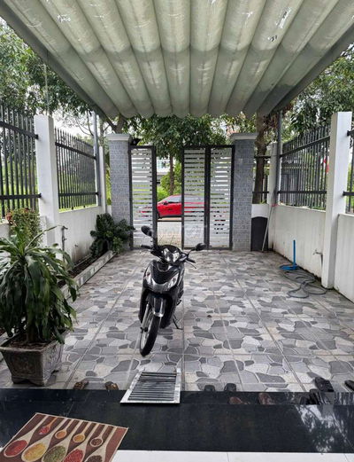 Nhà 5m - 17m Hóc Môn 425tr có sân 5m sổ riêng ko quy hoạch