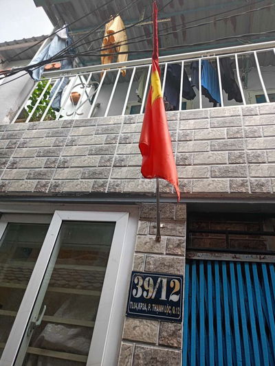 Cần tiền bán gấp 2,3 tỷ nhà SHR 42,4 xây 1 lầu 2WC An Phú Đông Q12