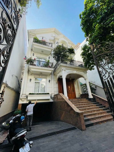 SIÊU PHẨM 8 X 20M, CÓ HẦM - CHO THUÊ BIỆT THỰ MẶT TIỀN PHAN XÍCH LONG