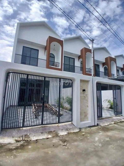KHẨN CẤP!! Kẹt Tiền Quá Nên Chủ bán gấp căn nhà lầu gần Biên Hoà cũ