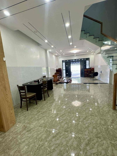 THUE1510 Cho thuê nhà 3 tầng mặt tiền Phong Châu TĐC Đất Lành