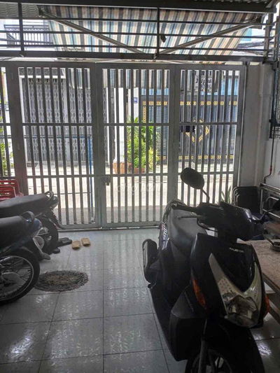 Bán nhà lộ ô tô đường đinh tiên hoàng gần trường đoàn thị điểm
