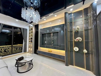 Có 102! Vip Cầu Giấy, 55m2, ô tô tránh, lô góc, 3 thoáng, TM, view hồ