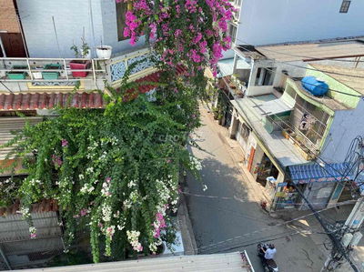 Cho thuê nhà NC  MT hẻm đường số 12, BHH.BT-kế bên Eon Tân Phú