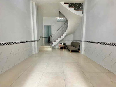 KHU PHAN XÍCH LONG NỐI DÀI - NHÀ ĐẸP 2 LẦU - 35M2 - HẺM 3 GÁC 5,5TỶ TL