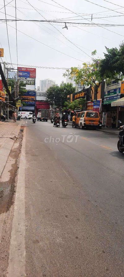 Nhà Mặt Tiền Lâm Văn Bền P.Tân Quy.Q.7, DT 4,2x20m, 2 lầu Giá 17.5 tỷ