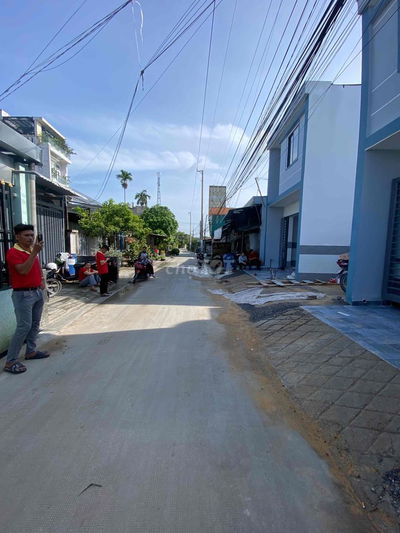 bán nhà đức hoà mới xây 525tr căn