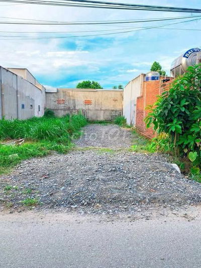 Giao tay gấp lô đất 180m2 ngay tại TT Củ Chi chỉ với 600tr