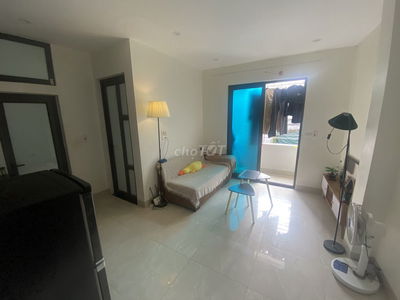 Cho thuê CCMN 35m2 Tây Nam Linh Đàm full nội thất ô tô đỗ cửa