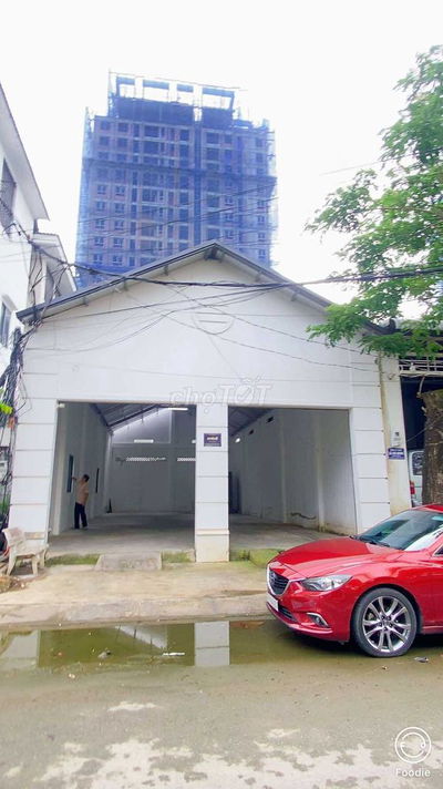 Cho thuê kho 160 m2  kế toà nhà Mobifone tiện chứa hàng